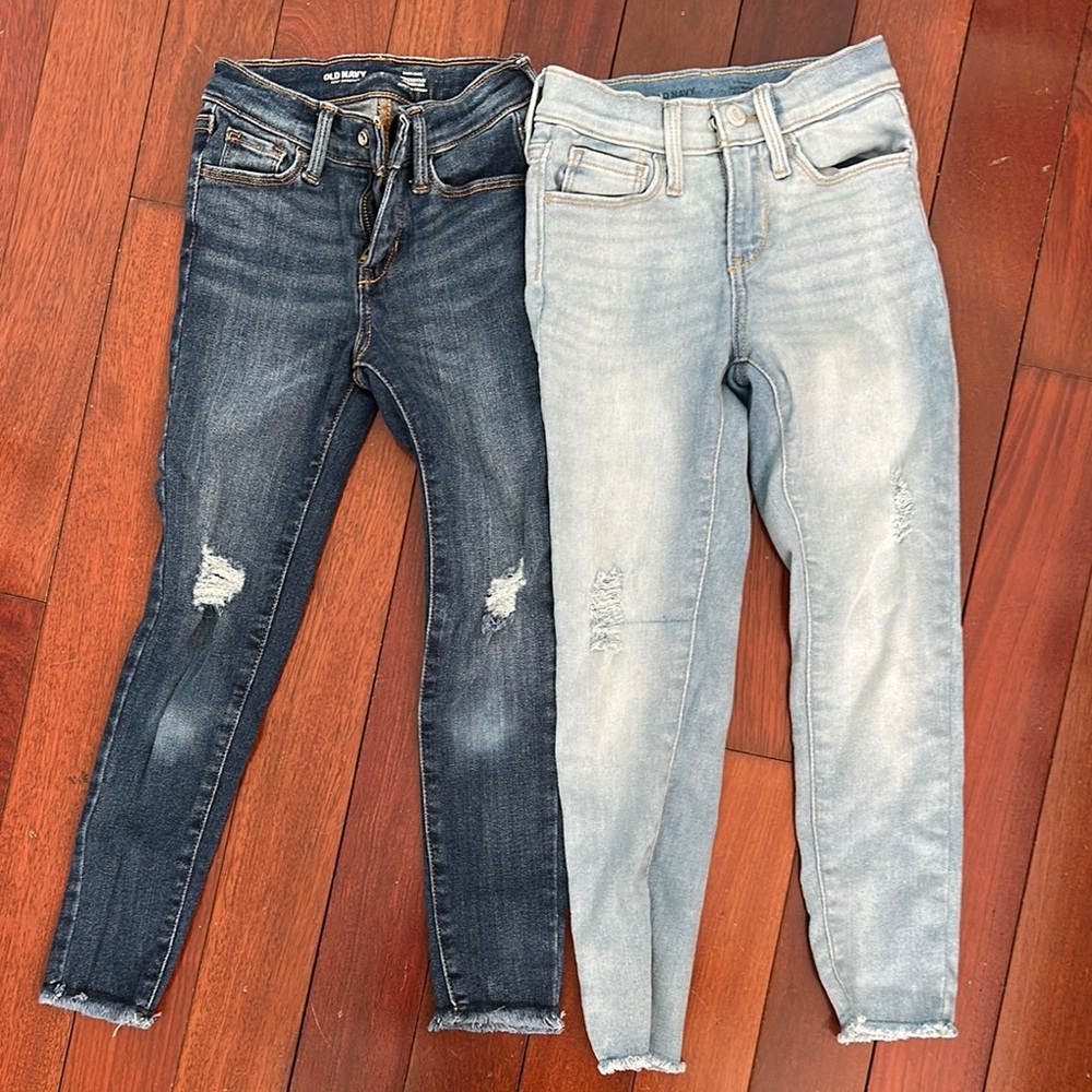 Bundle of old navy kids jeans. Size 7. Excellent condition.